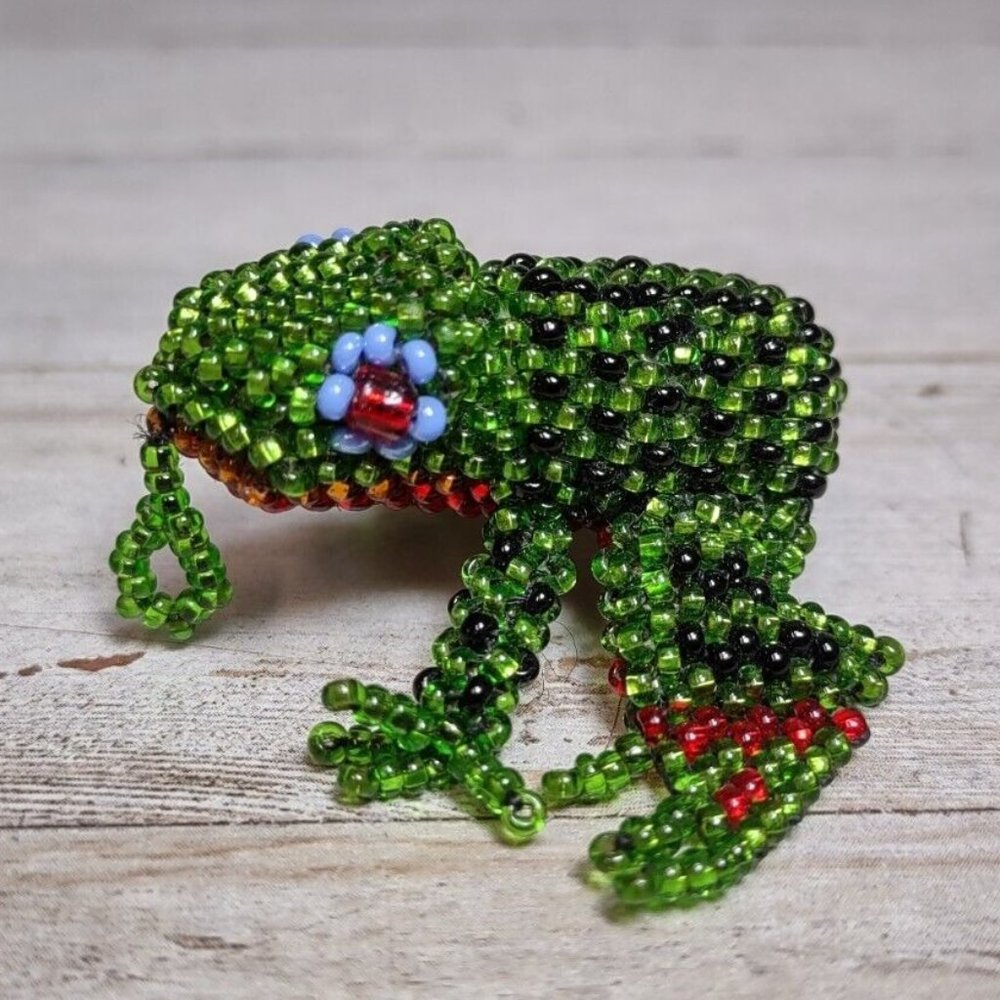 Small Hand Beaded Frog 3D Figurine Necklace Pendant Keyring Glass Beads 2 1/4"